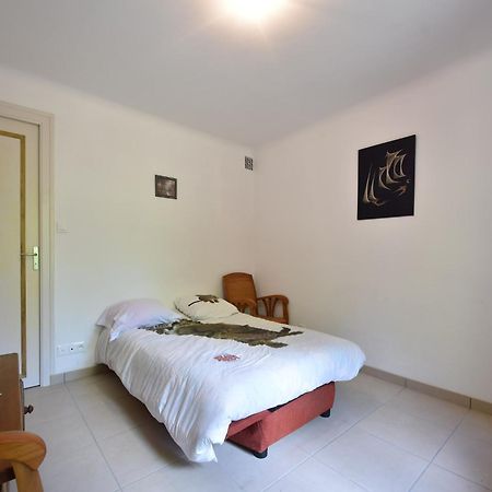 Superb Holiday Home With Private Garden Yvias Εξωτερικό φωτογραφία