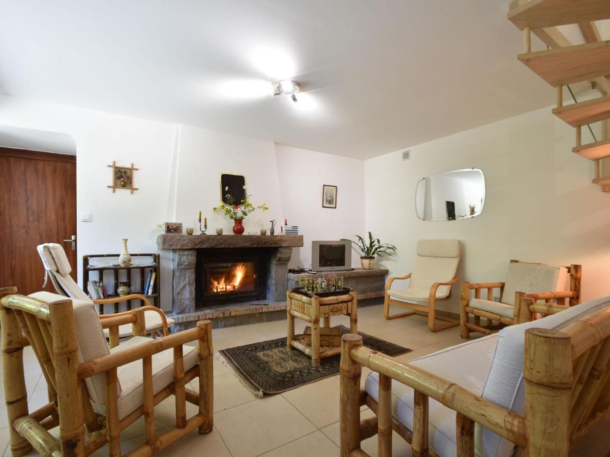 Superb Holiday Home With Private Garden Yvias Εξωτερικό φωτογραφία