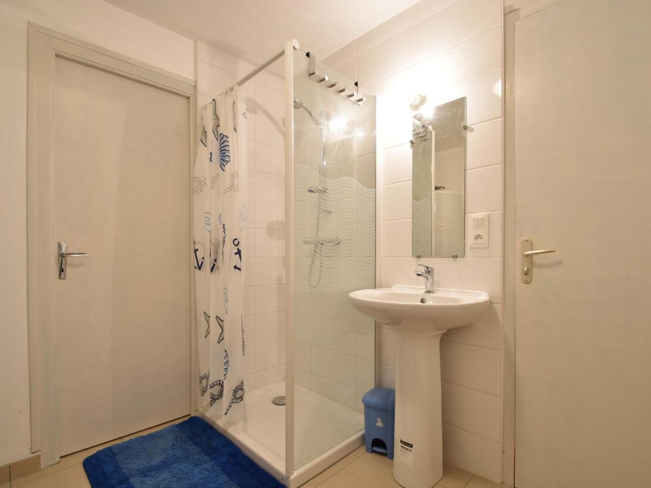 Superb Holiday Home With Private Garden Yvias Εξωτερικό φωτογραφία