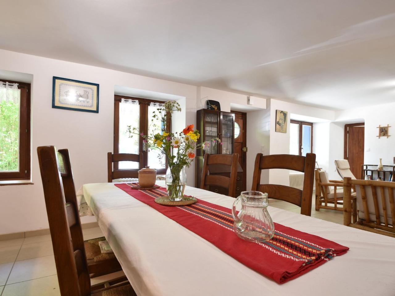 Superb Holiday Home With Private Garden Yvias Εξωτερικό φωτογραφία