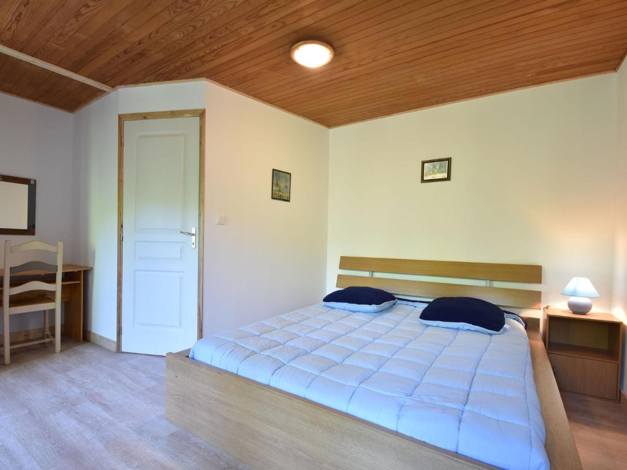 Superb Holiday Home With Private Garden Yvias Εξωτερικό φωτογραφία